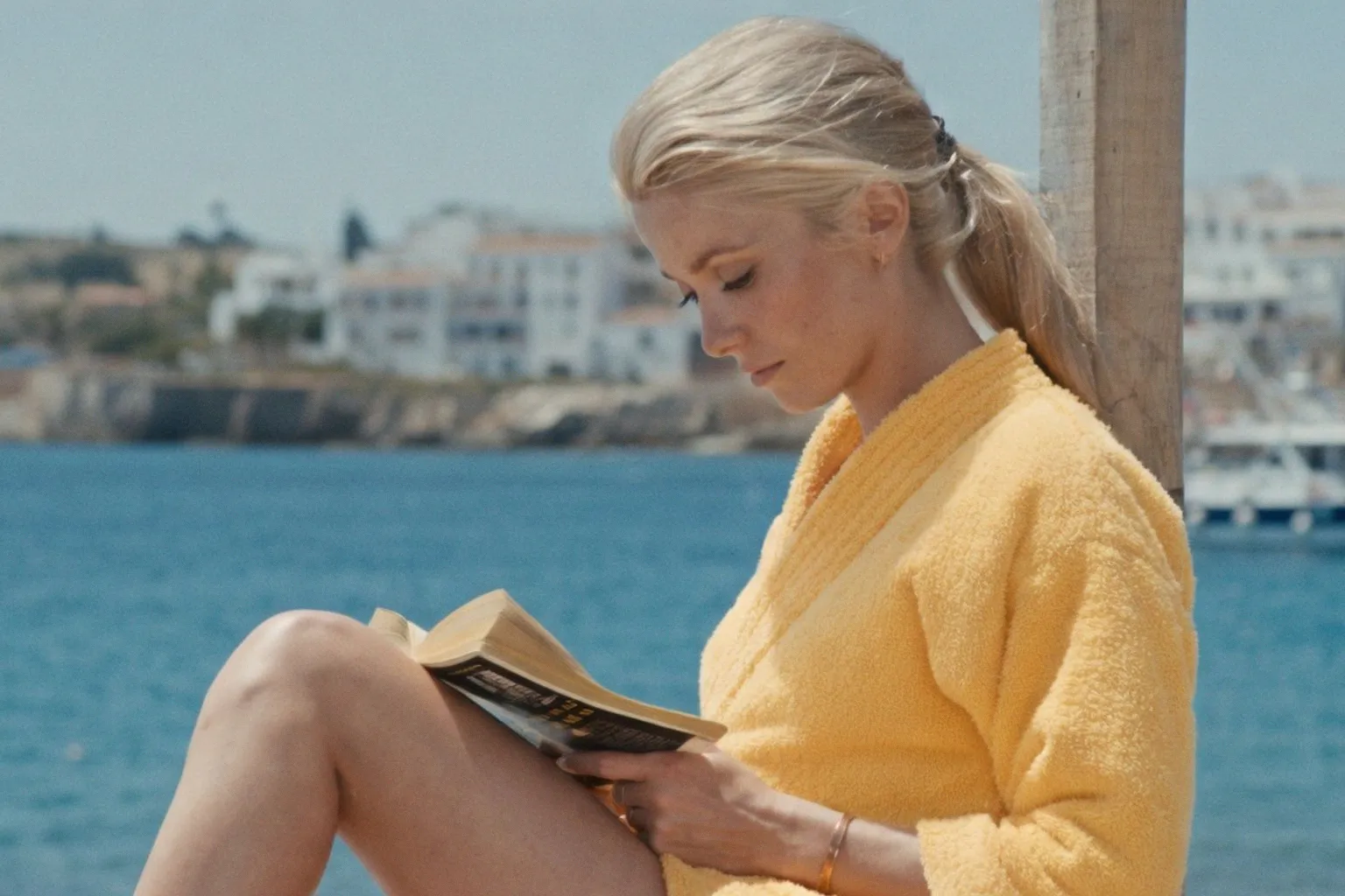 Cuatro novelas españolas imprescindibles para renovar tu biblioteca este verano
